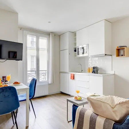 Bnbnova - Eiffel Tower & Invalides - 1br Paříž